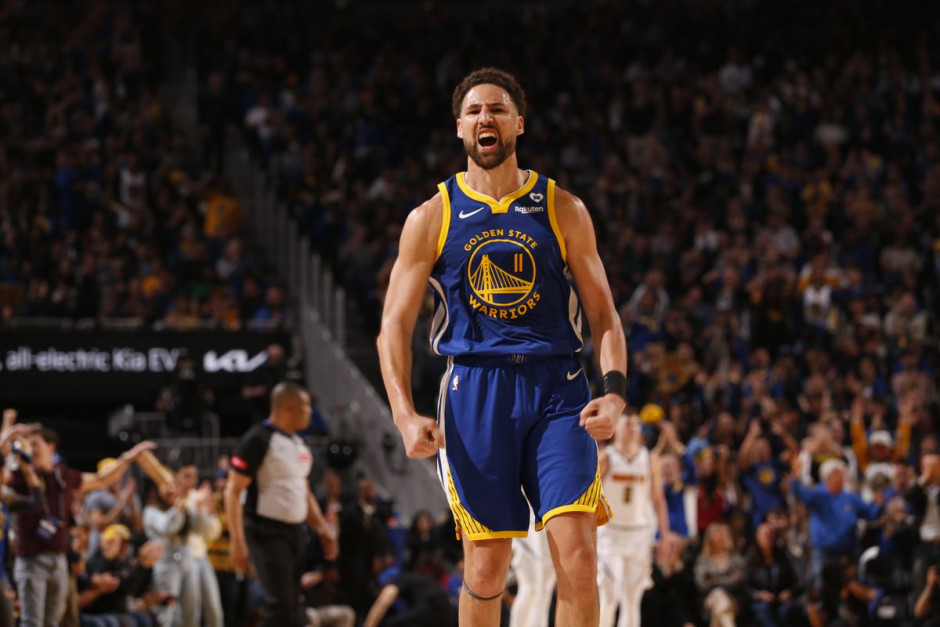 出了截然不 出了截然不