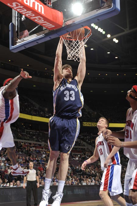 既可化身桌 既可化身桌